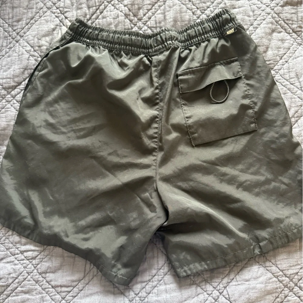 Nike Men’s Standard Fit Shorts – Black - Picture 3 of 3